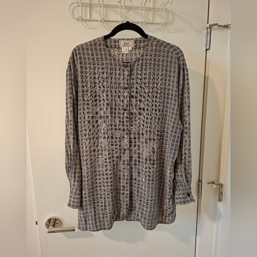 Vintage Jax 100% Silk Women's Grey/Beige Checked Oversized Shirt (Size 8)